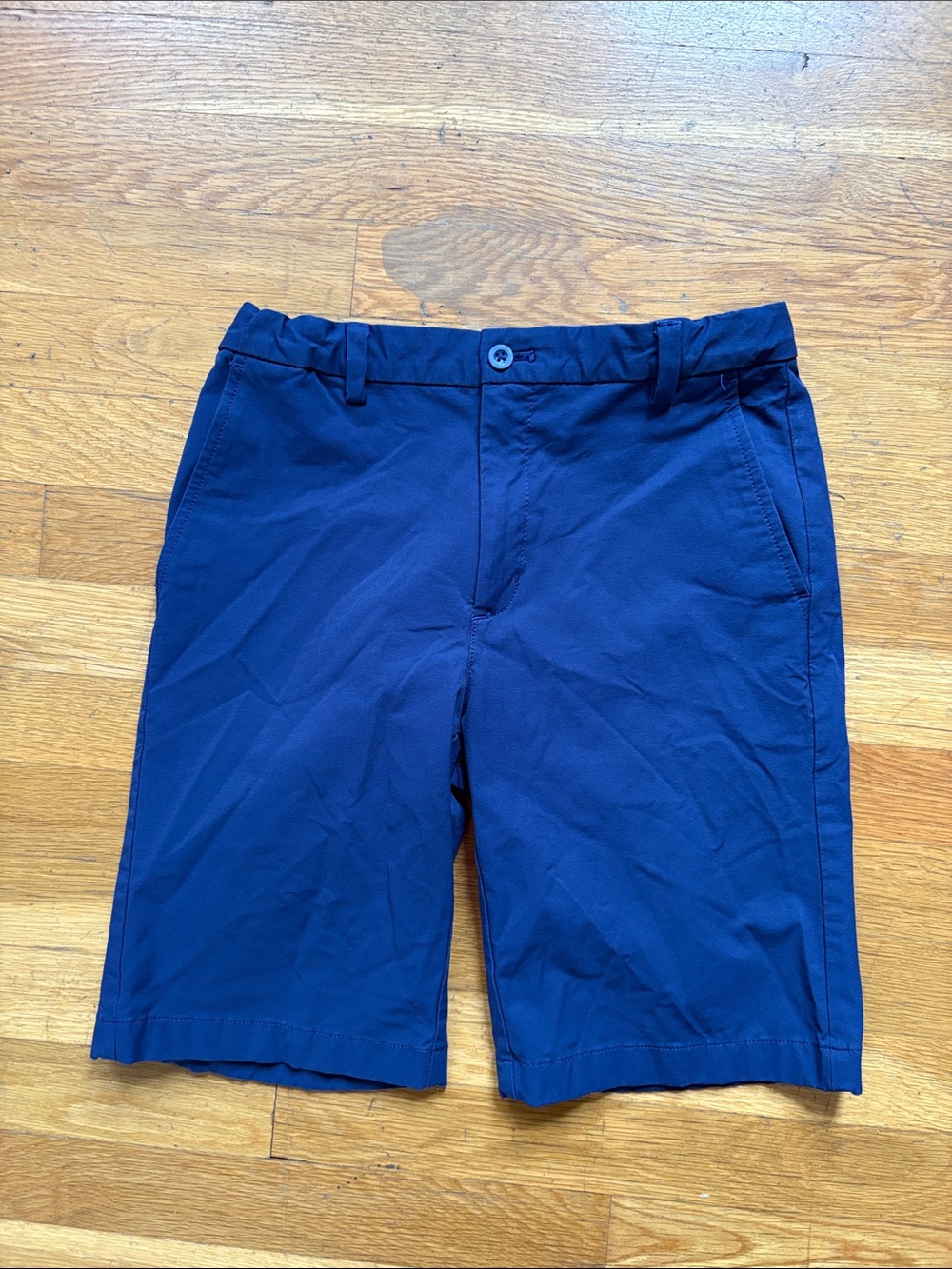 Boys Vineyard Vines Performance Navy blue shorts 14